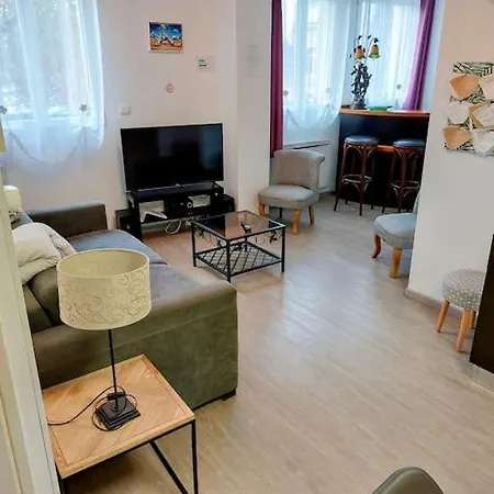 65 M2 200 M Gare T-g-v 400 M Centre-ville Grand Parking 250 Places Gratuit Face Au Appartement Arras