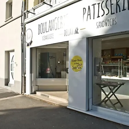 65 M2 200 M Gare T-g-v Et Fac 400 M Centre-ville Grand Parking 250 Places Gratuit Face Au * Arras