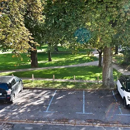 Appartement 65 M2 200 M Gare T-g-v 400 M Centre-ville Grand Parking 250 Places Gratuit Face Au